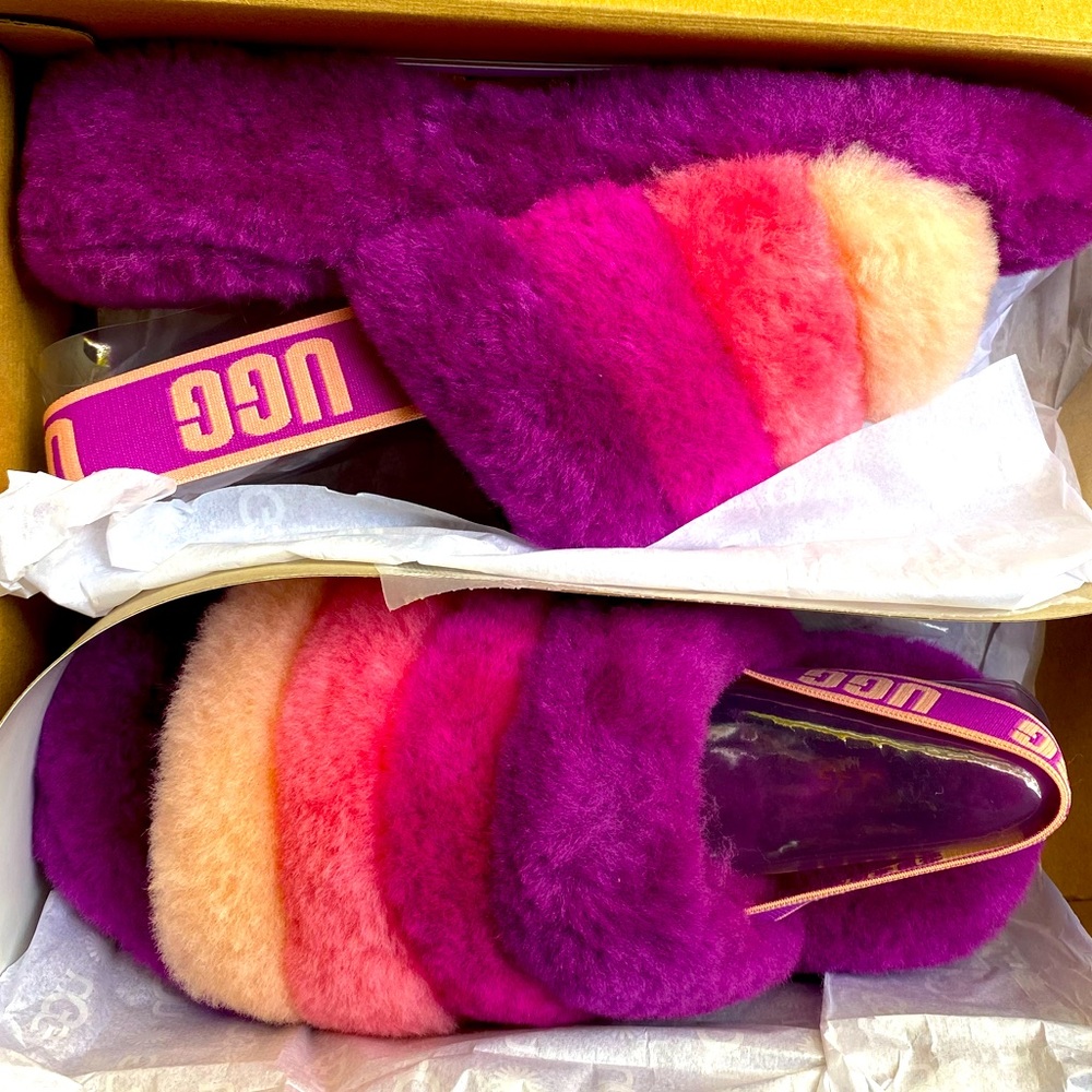 UGGS Fluffy Yah Slides